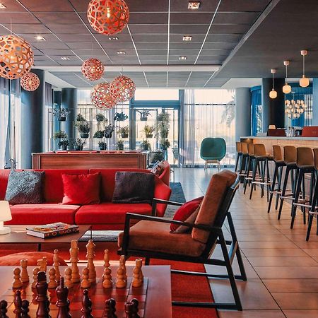 Hotel Mercure Toulon Ла Сен-сюр-Мер Екстериор снимка