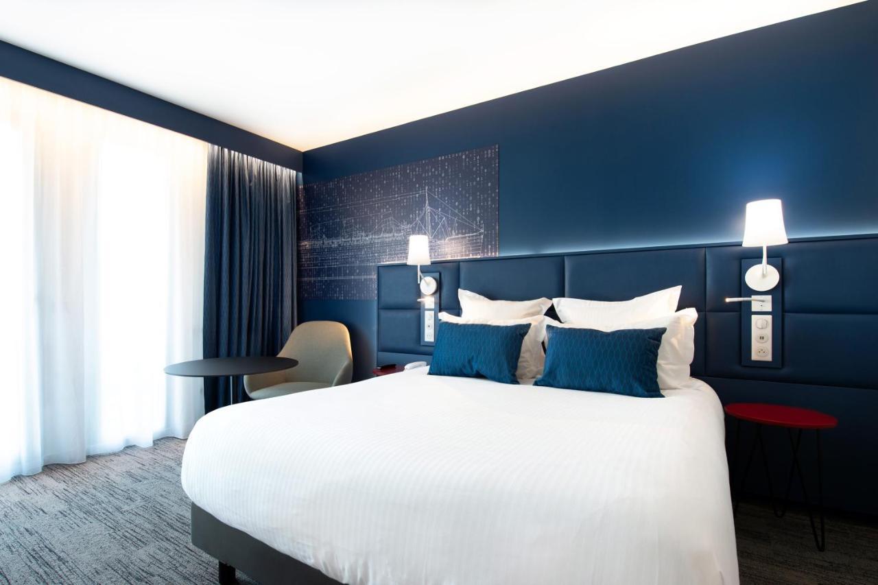 Hotel Mercure Toulon Ла Сен-сюр-Мер Екстериор снимка