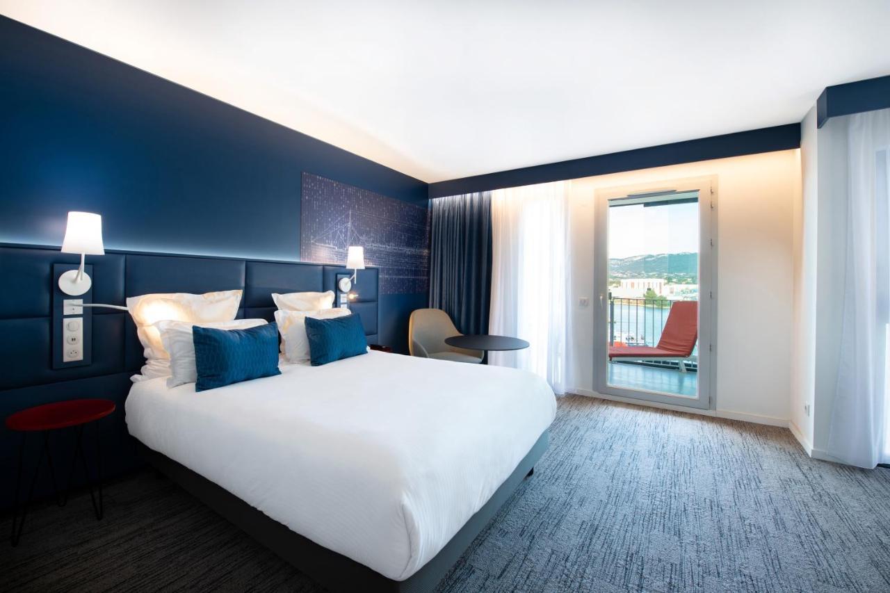 Hotel Mercure Toulon Ла Сен-сюр-Мер Екстериор снимка