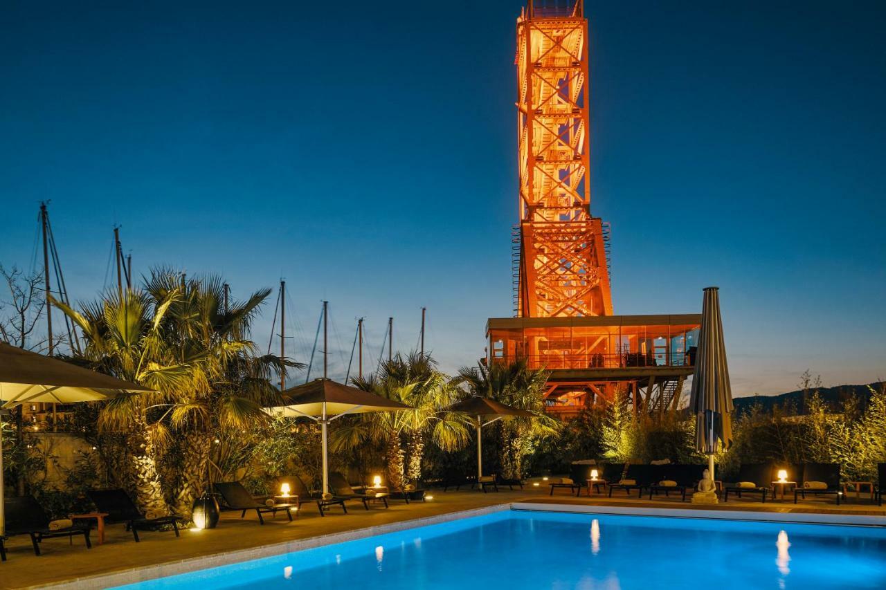 Hotel Mercure Toulon Ла Сен-сюр-Мер Екстериор снимка